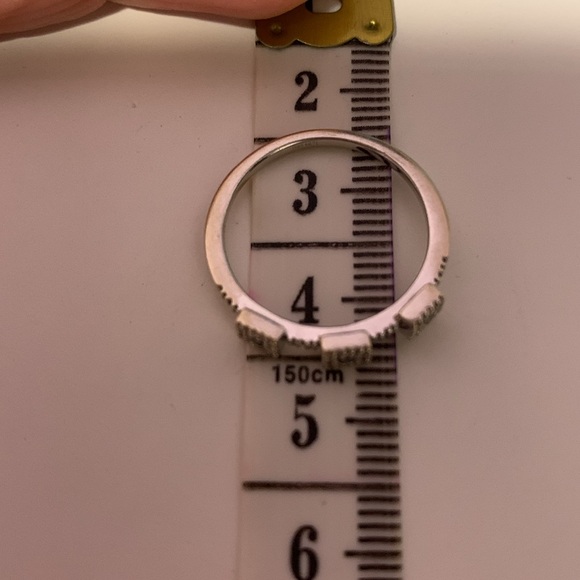 14K White Gold Ring with diamonds - Picture 6 of 6